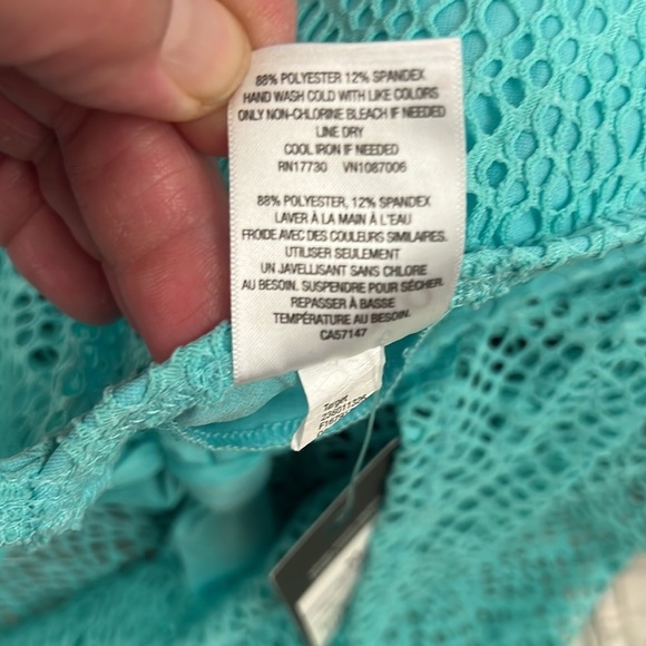 Mossimo ladies swim top - Picture 7 of 7